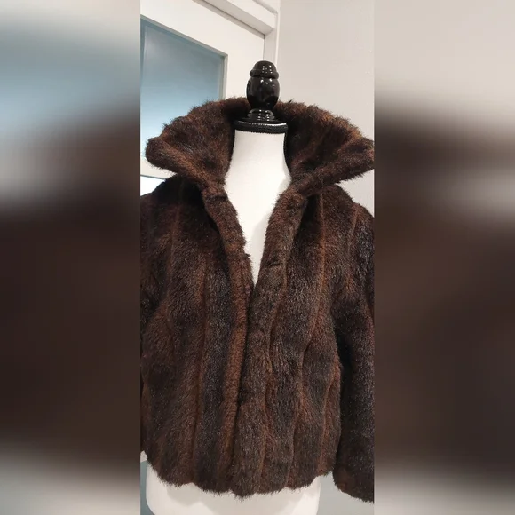 Elegant Brown Teddy Jacket for Women - Picture 4 of 11